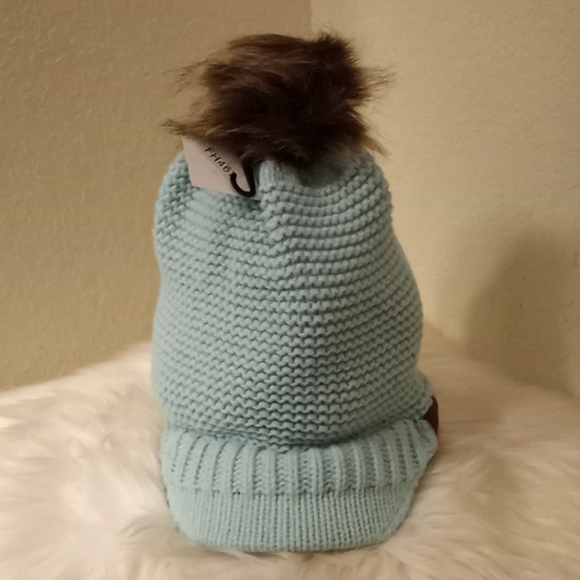 Rimmed Aqua Knitted Hat with Faux Fur Pompom… - Picture 11 of 16
